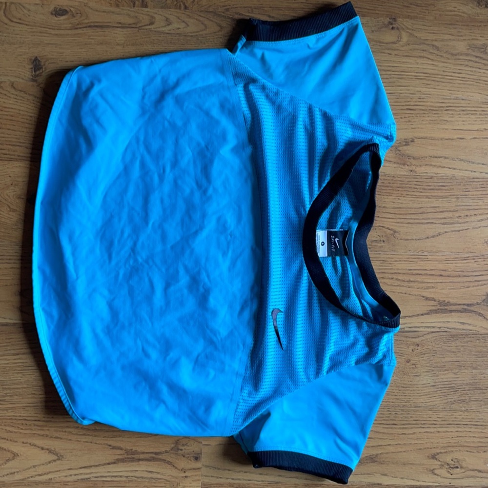 Nike Crop Top